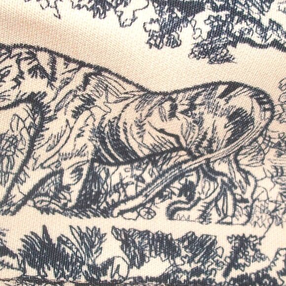 NWOT LRG Navy & White Faux-Jacquard Tote in Style of Lrg Jacquard Tote - Picture 6 of 6